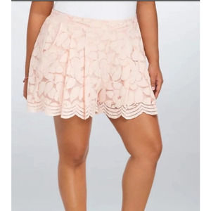 Torrid Pink Floral Flowy Lace Shorts, Size 2 (18-20)